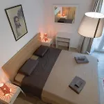 Two-bedroom In 아파트 *