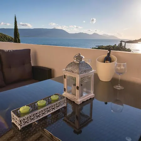 Διαμέρισμα Awesome In With House Sea View